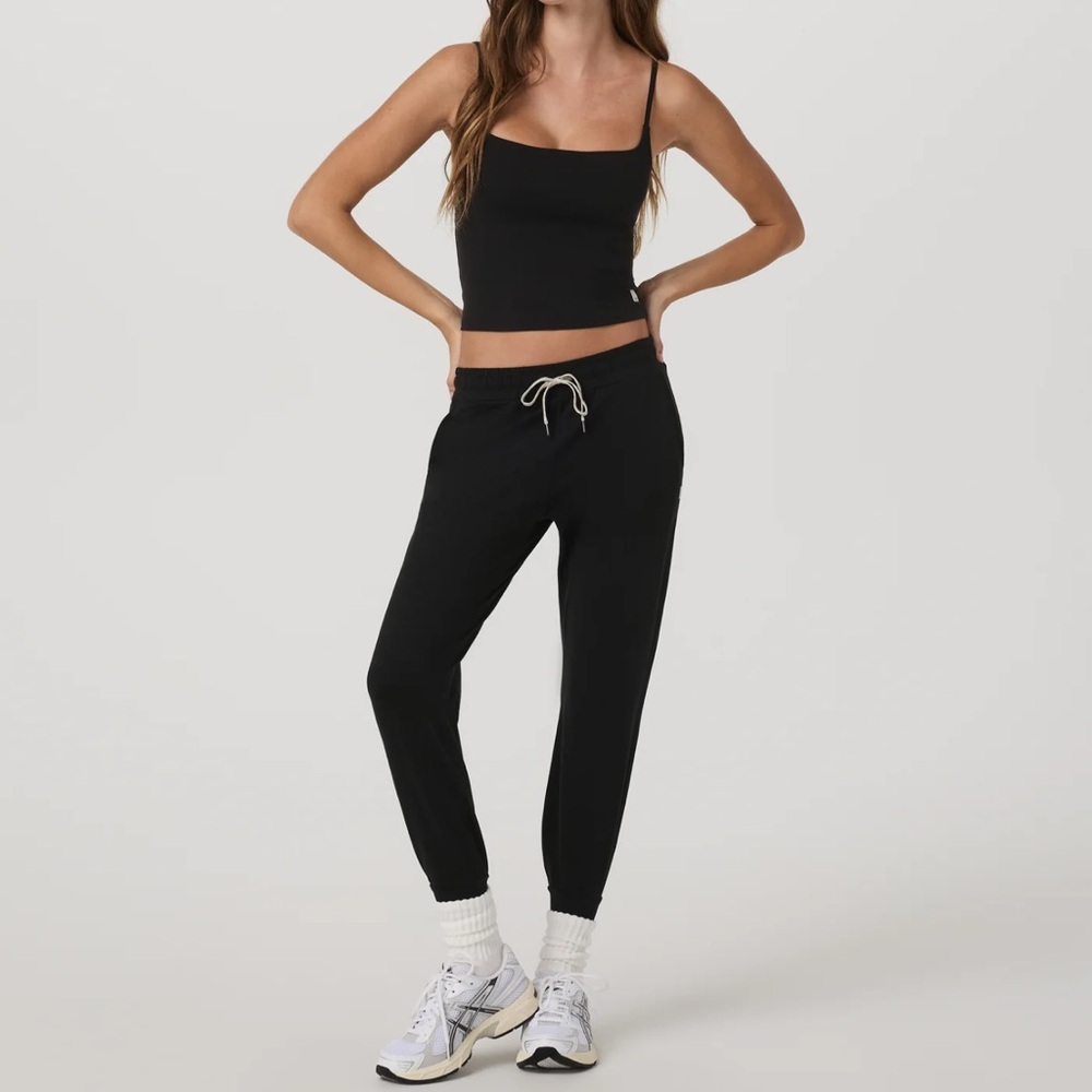 Vuori Women's Black Performance Joggers